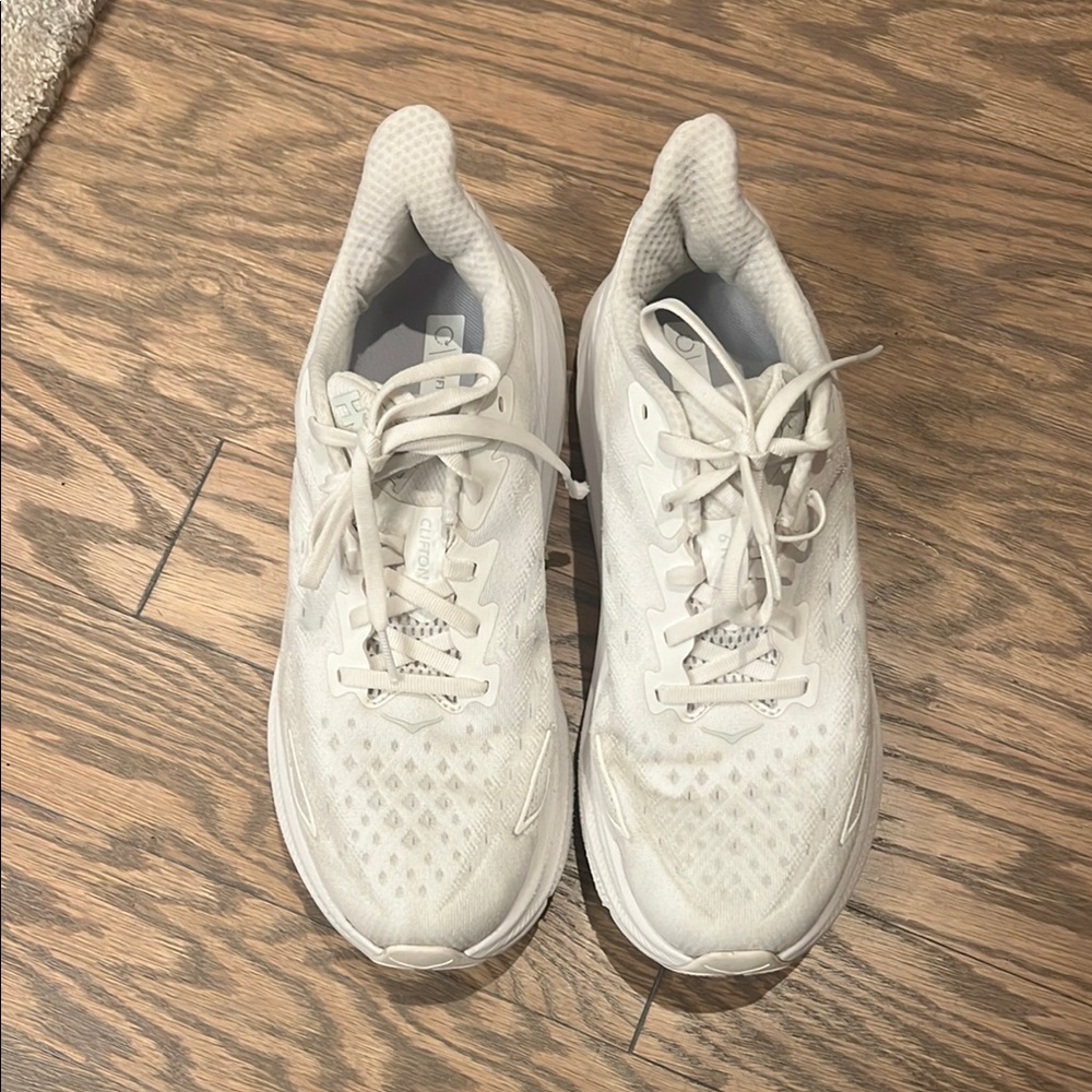 Hoka Clifton 9 sneakers